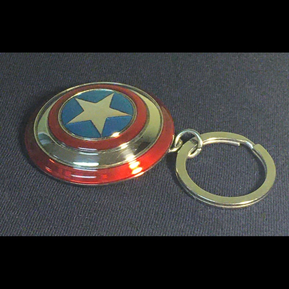 Captain America Shield Keychain - Picture 6 of 12